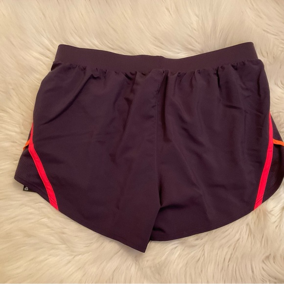 UA Fly-By 2.0 Shorts - NWT - Size Medium - Picture 12 of 12